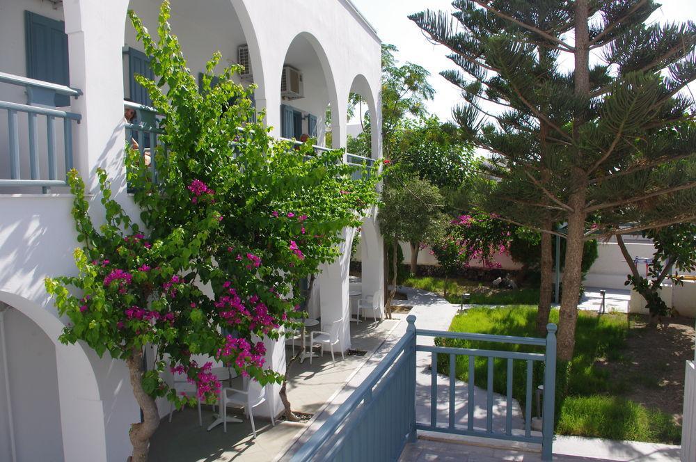 Iris Boutique Hotel Камари Экстерьер фото