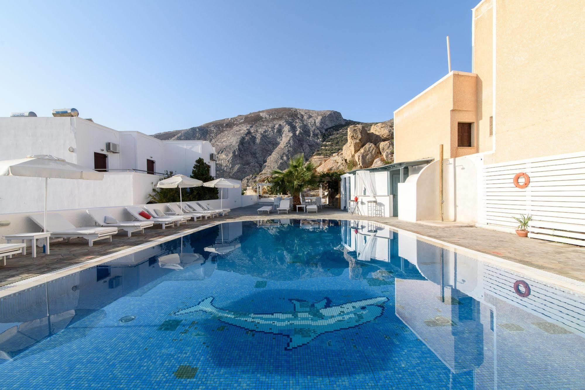 Iris Boutique Hotel Камари Экстерьер фото