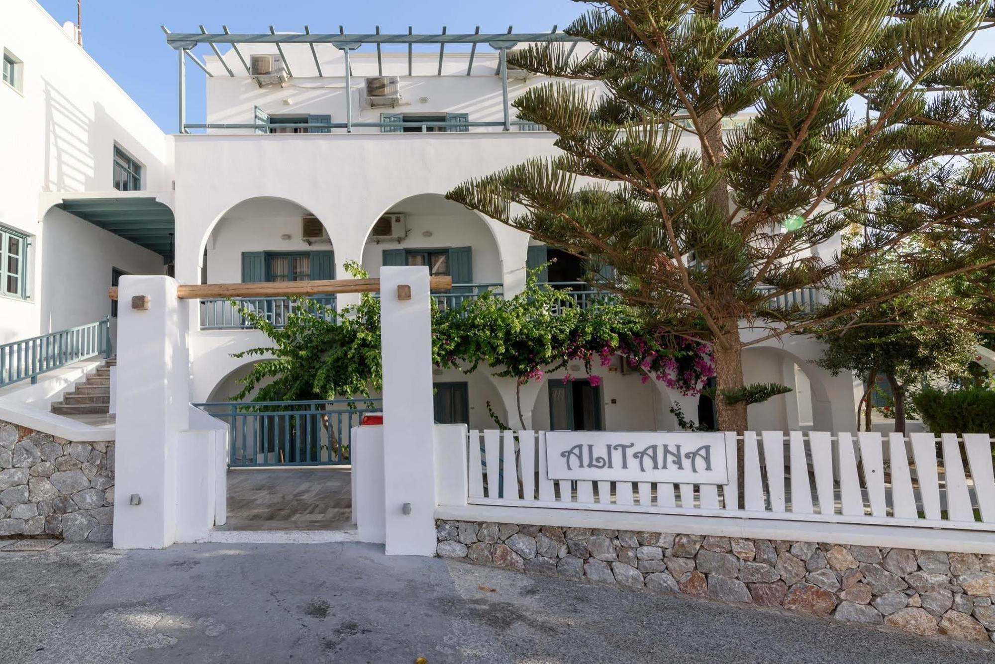 Iris Boutique Hotel Камари Экстерьер фото